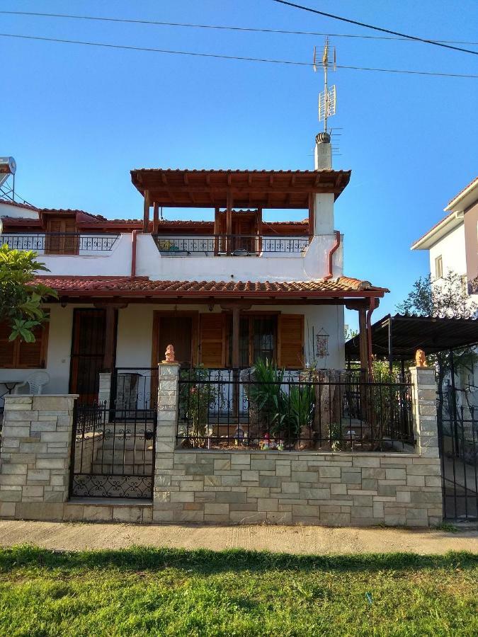 Family Seaside House In Mouries Villa Paralia Dionysiou Ngoại thất bức ảnh
